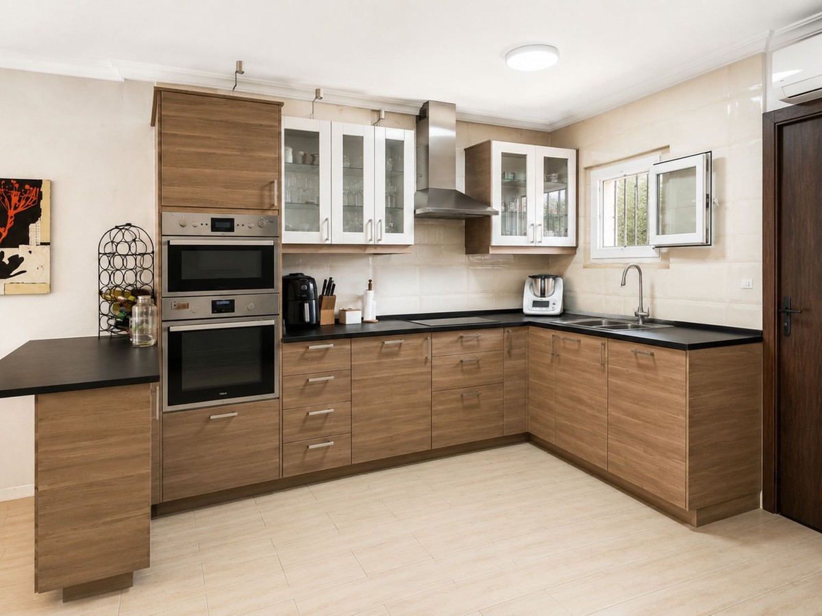 3 Bed Apartment for sale in El Chaparral Costa Del Sol, Málaga, Spain