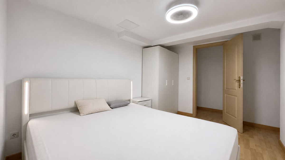 9 Bed Townhouse for sale in Nueva Andalucía Costa Del Sol, Málaga, Spain