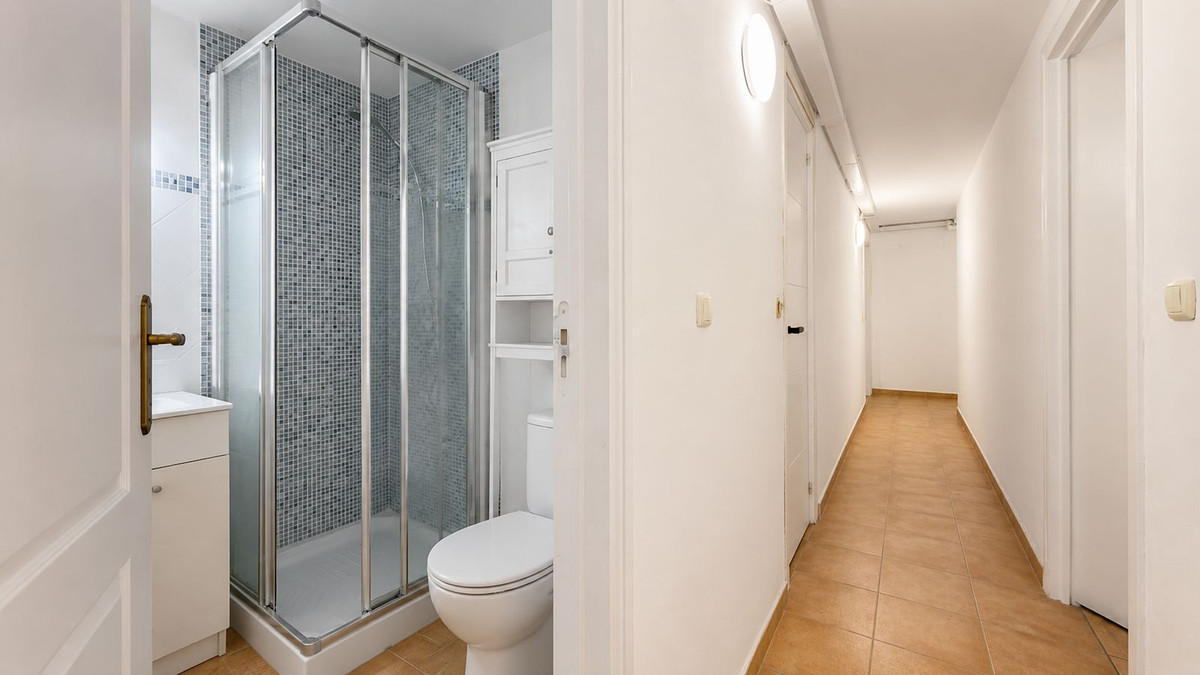9 Bed Townhouse for sale in Nueva Andalucía Costa Del Sol, Málaga, Spain