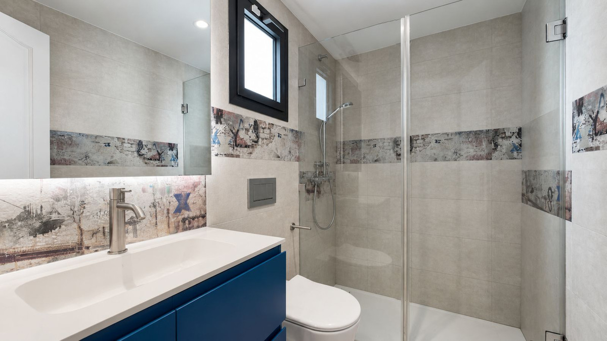 9 Bed Townhouse for sale in Nueva Andalucía Costa Del Sol, Málaga, Spain
