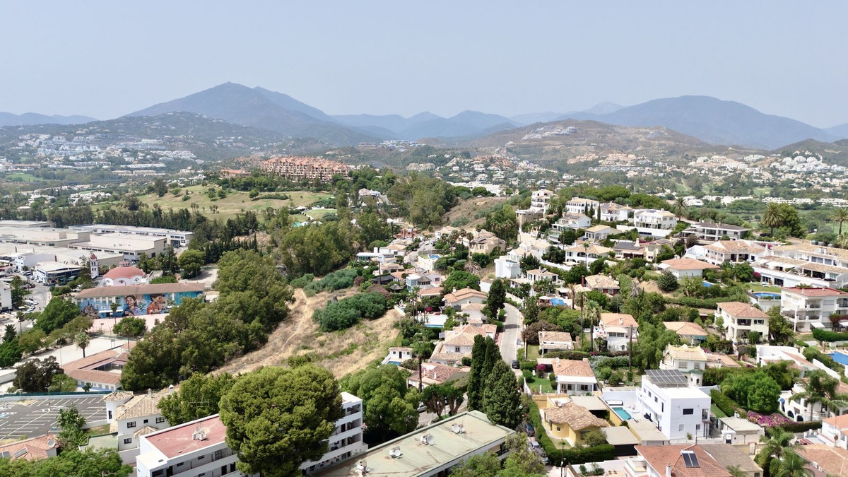 9 Bed Townhouse for sale in Nueva Andalucía Costa Del Sol, Málaga, Spain