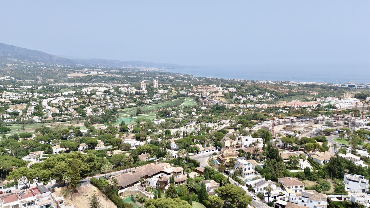9 Bed Townhouse for sale in Nueva Andalucía Costa Del Sol, Málaga, Spain