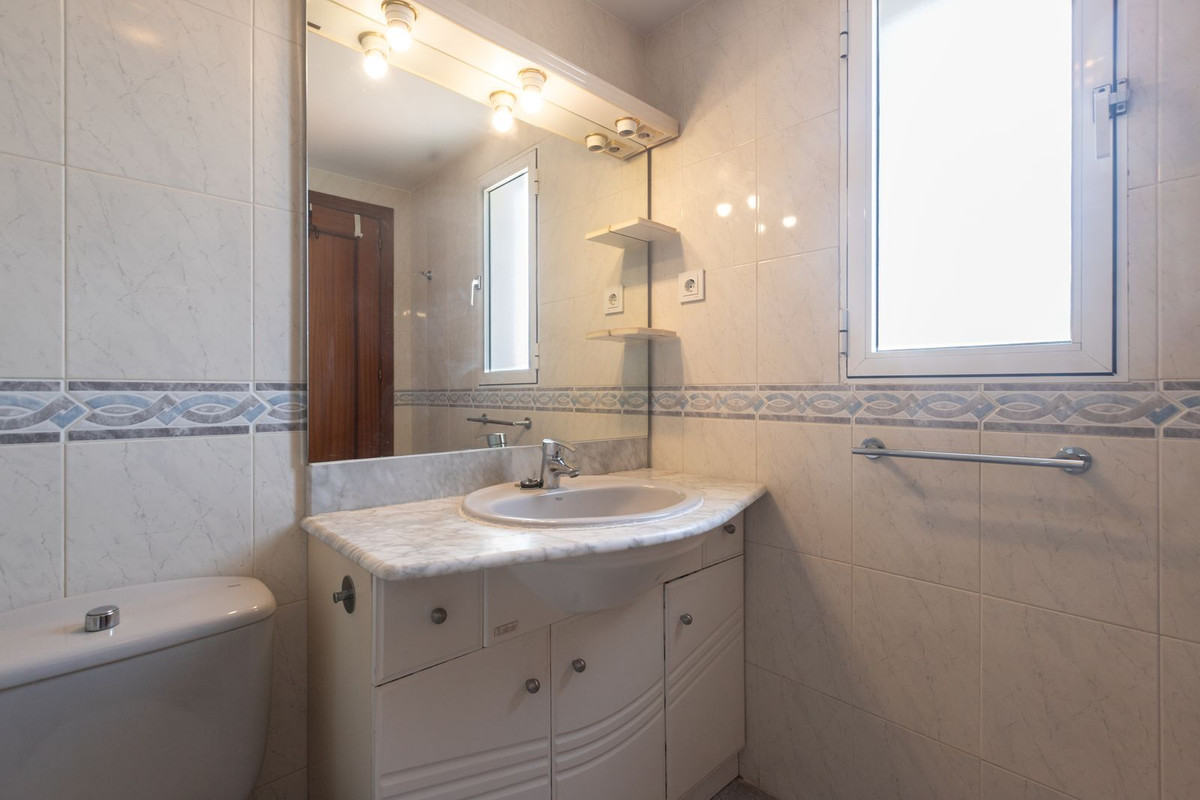 3 Bed Apartment for sale in Los Boliches Costa Del Sol, Málaga, Spain
