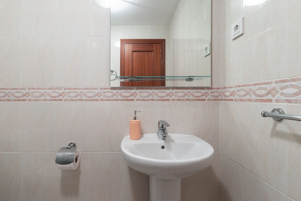 3 Bed Apartment for sale in Los Boliches Costa Del Sol, Málaga, Spain