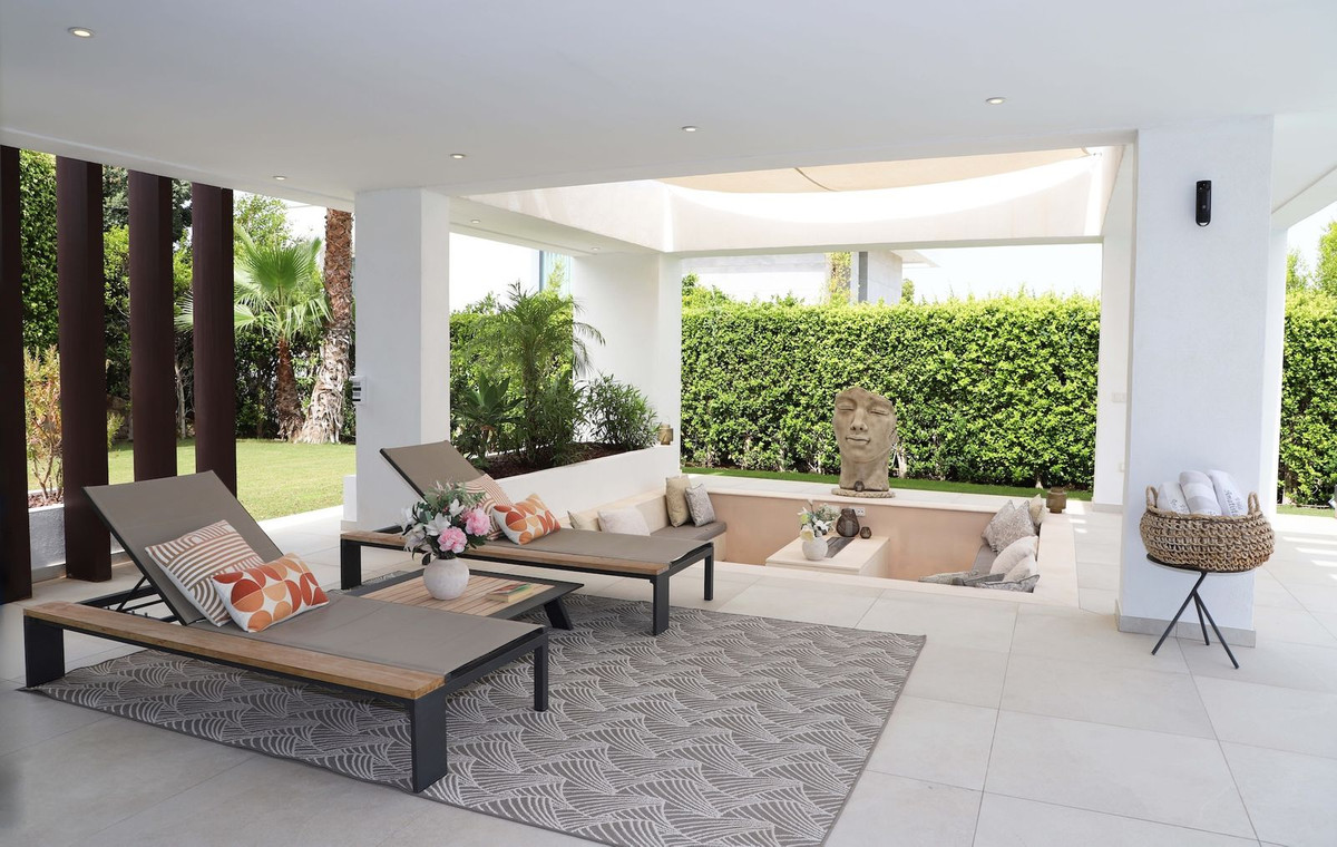 5 Bed Townhouse for sale in New Golden Mile Costa Del Sol, Málaga, Spain