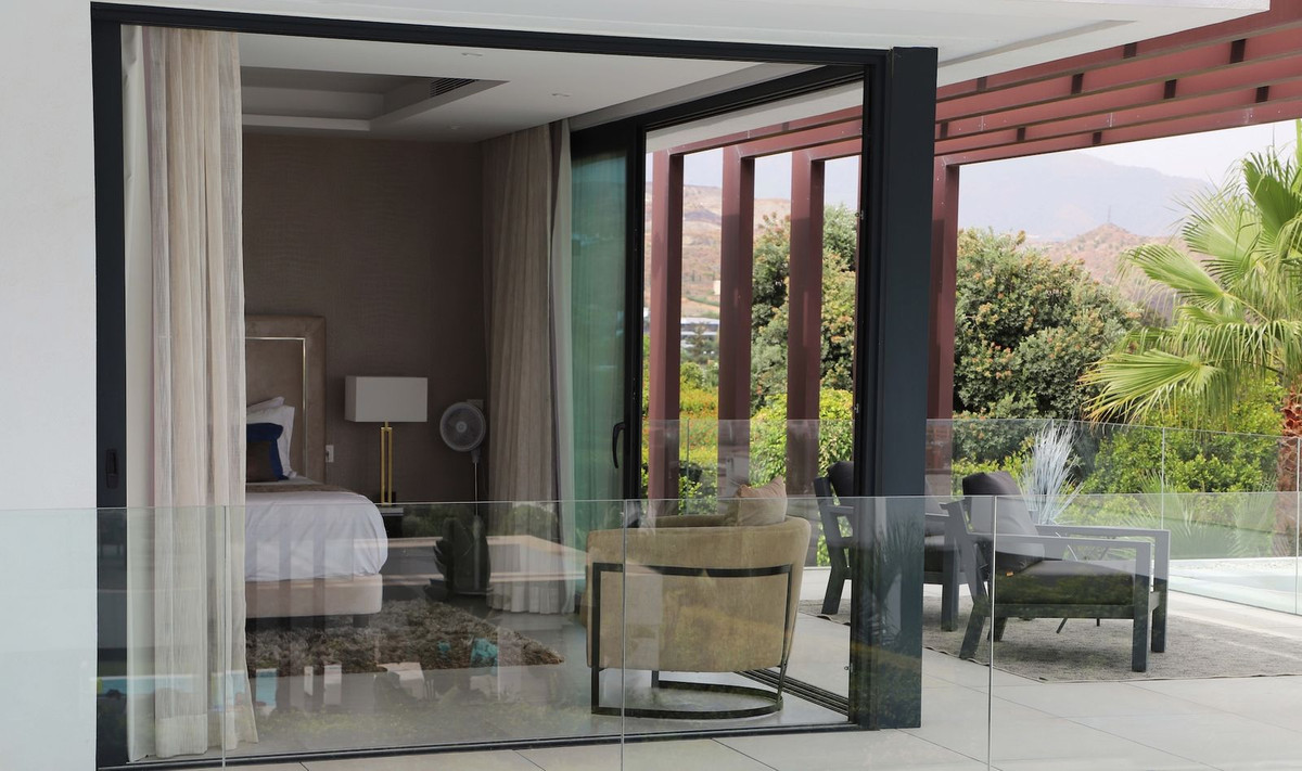 5 Bed Townhouse for sale in New Golden Mile Costa Del Sol, Málaga, Spain