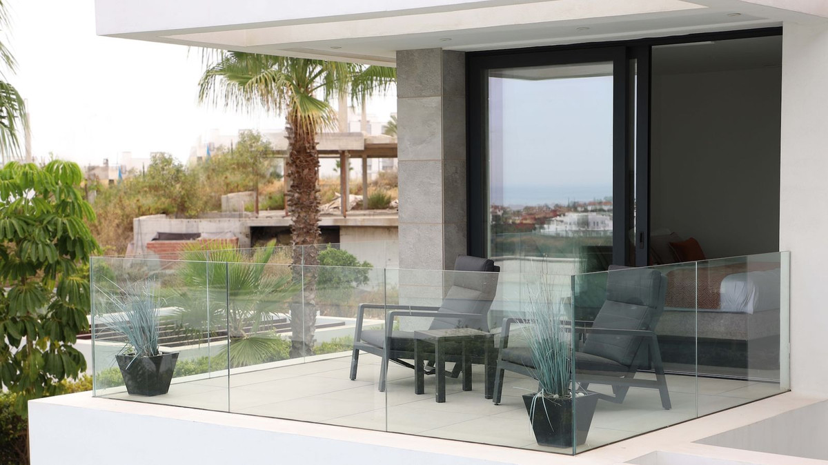 5 Bed Townhouse for sale in New Golden Mile Costa Del Sol, Málaga, Spain