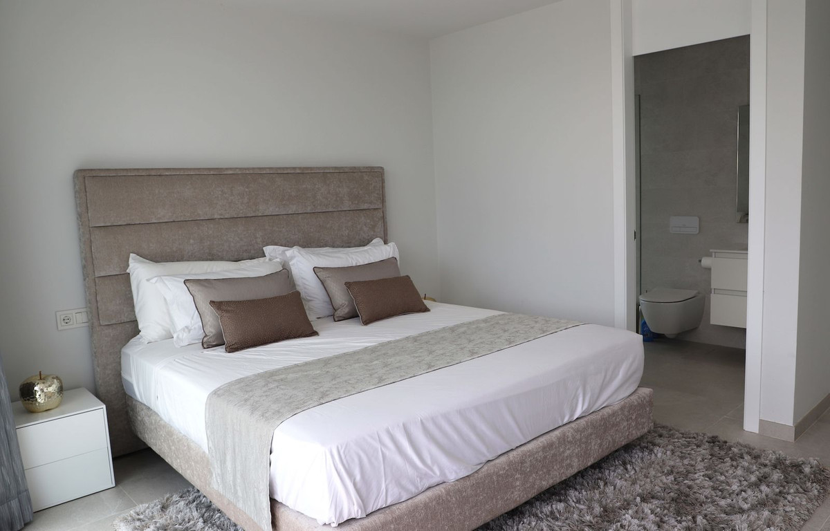 5 Bed Townhouse for sale in New Golden Mile Costa Del Sol, Málaga, Spain