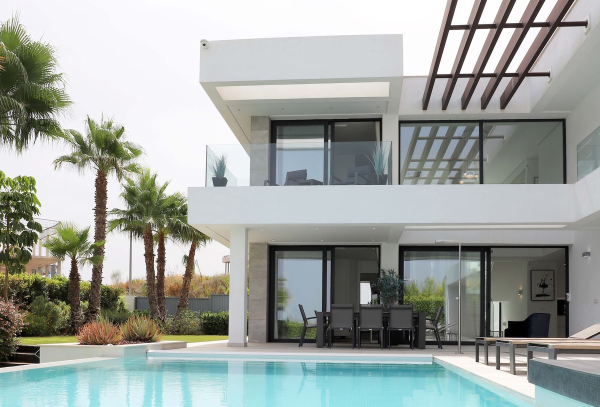 5 Bed Townhouse for sale in New Golden Mile Costa Del Sol, Málaga, Spain