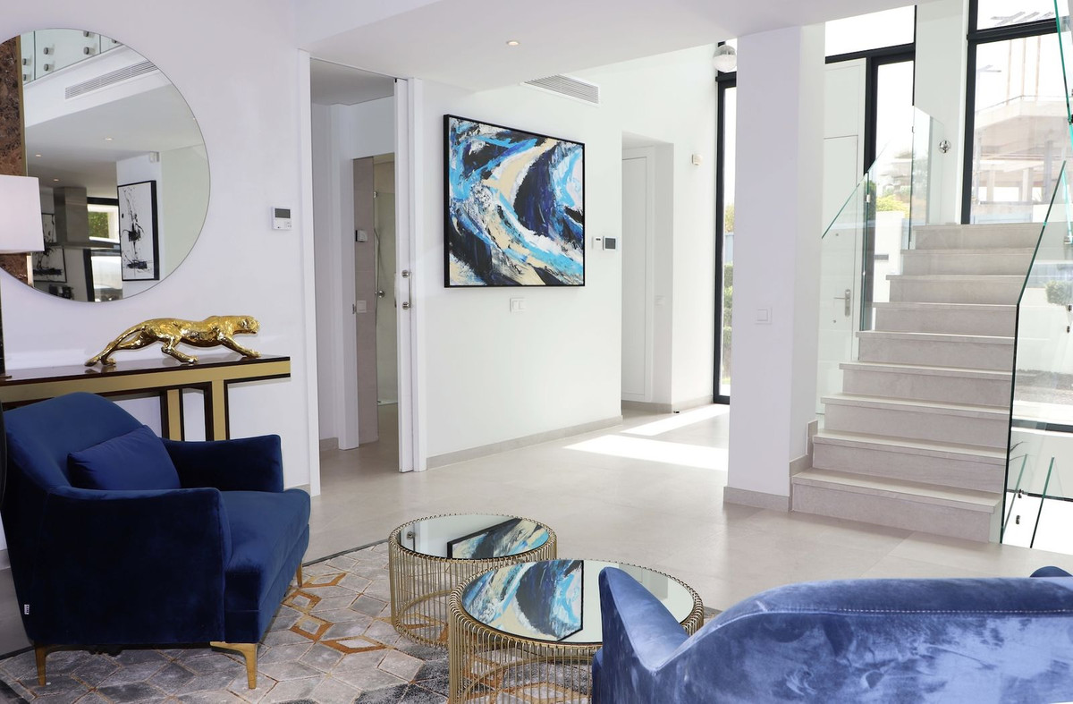 5 Bed Townhouse for sale in New Golden Mile Costa Del Sol, Málaga, Spain