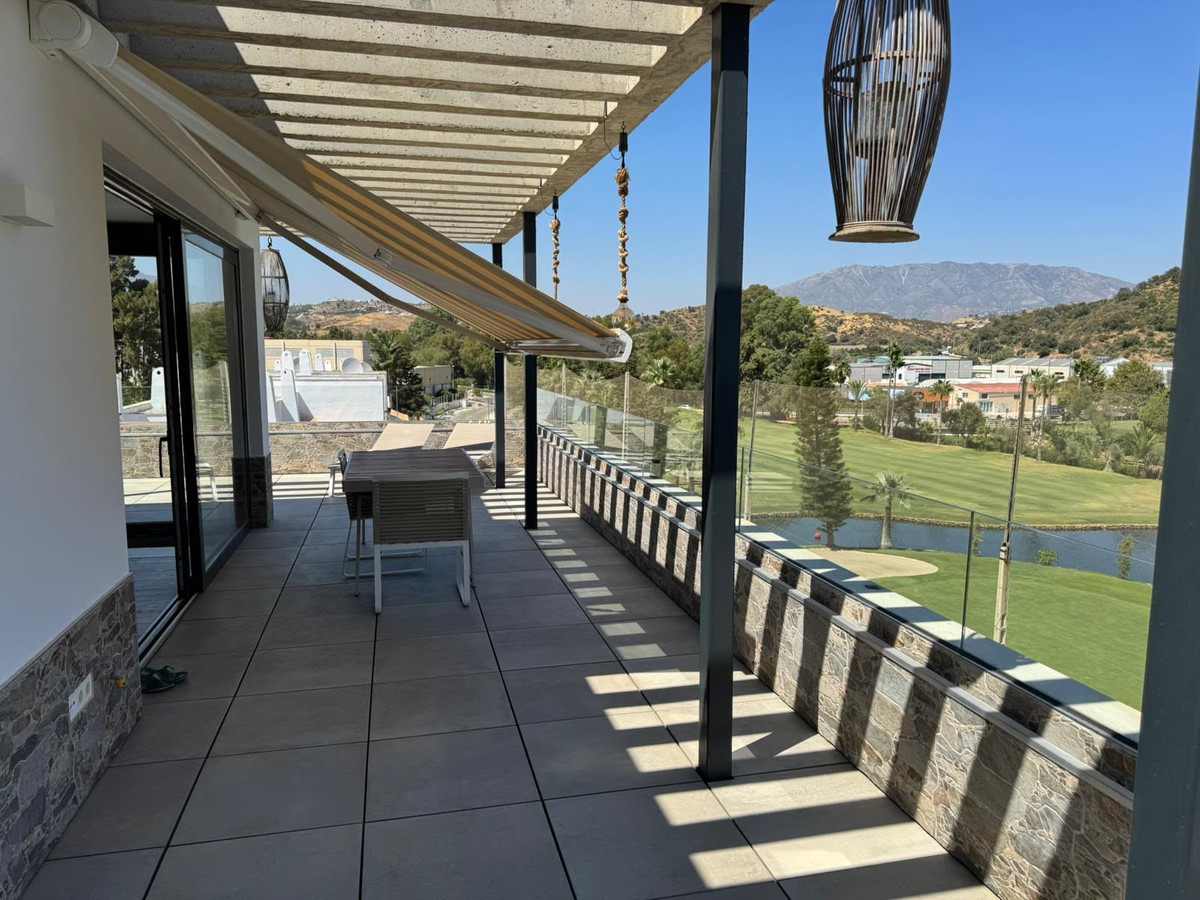 2 Bed Apartment for sale in Mijas Costa Del Sol, Málaga, Spain