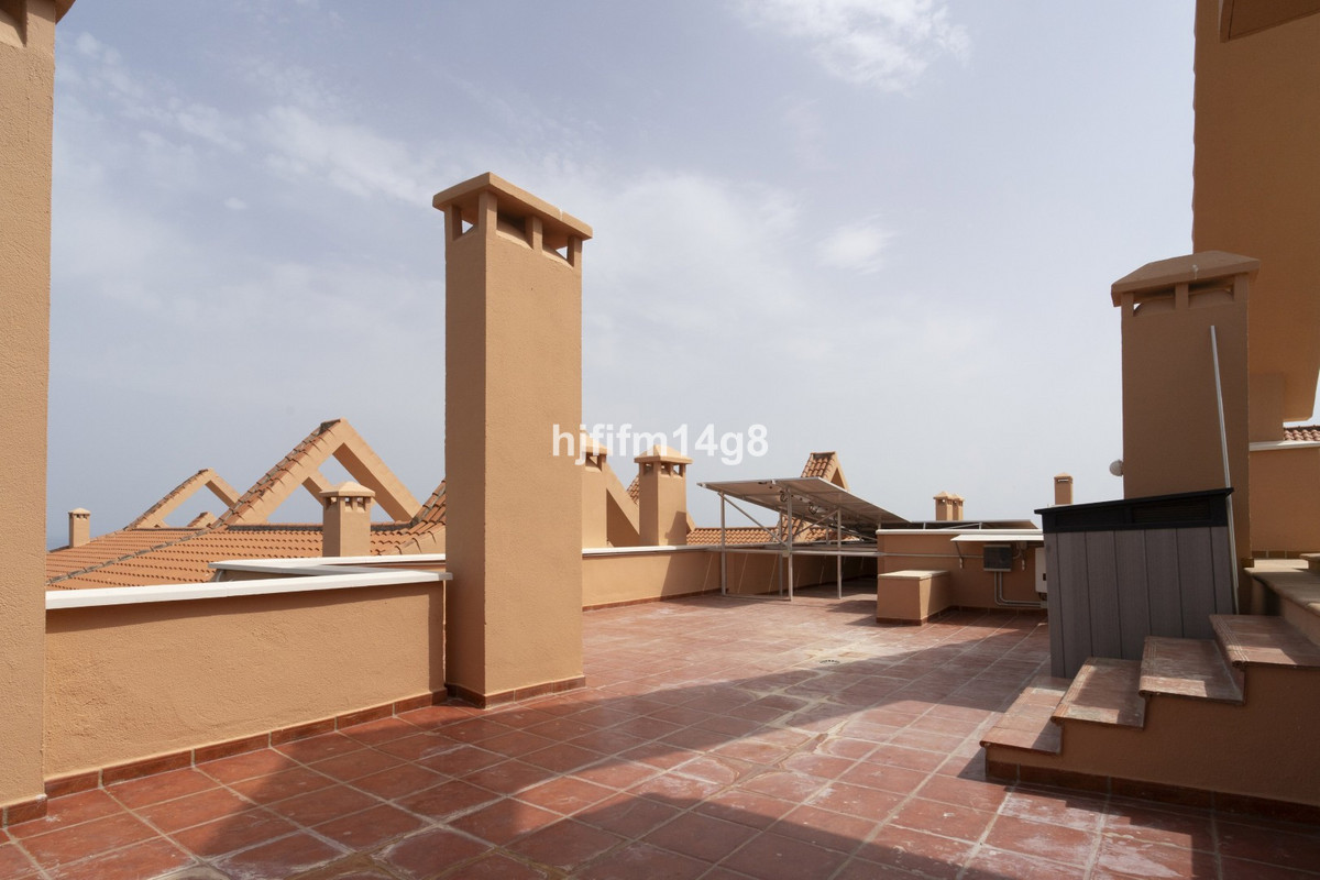 4 Bed Apartment for sale in Nueva Andalucía Costa Del Sol, Málaga, Spain