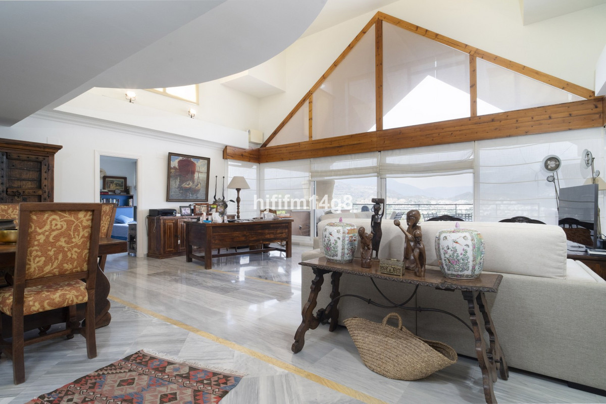 4 Bed Apartment for sale in Nueva Andalucía Costa Del Sol, Málaga, Spain