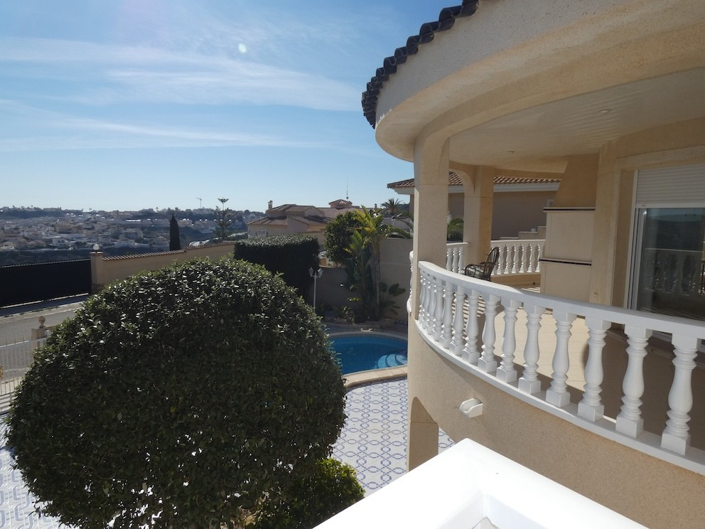 Se vende Villa - Chalet de 4 dormitorios en Costa Blanca, Alicante, España