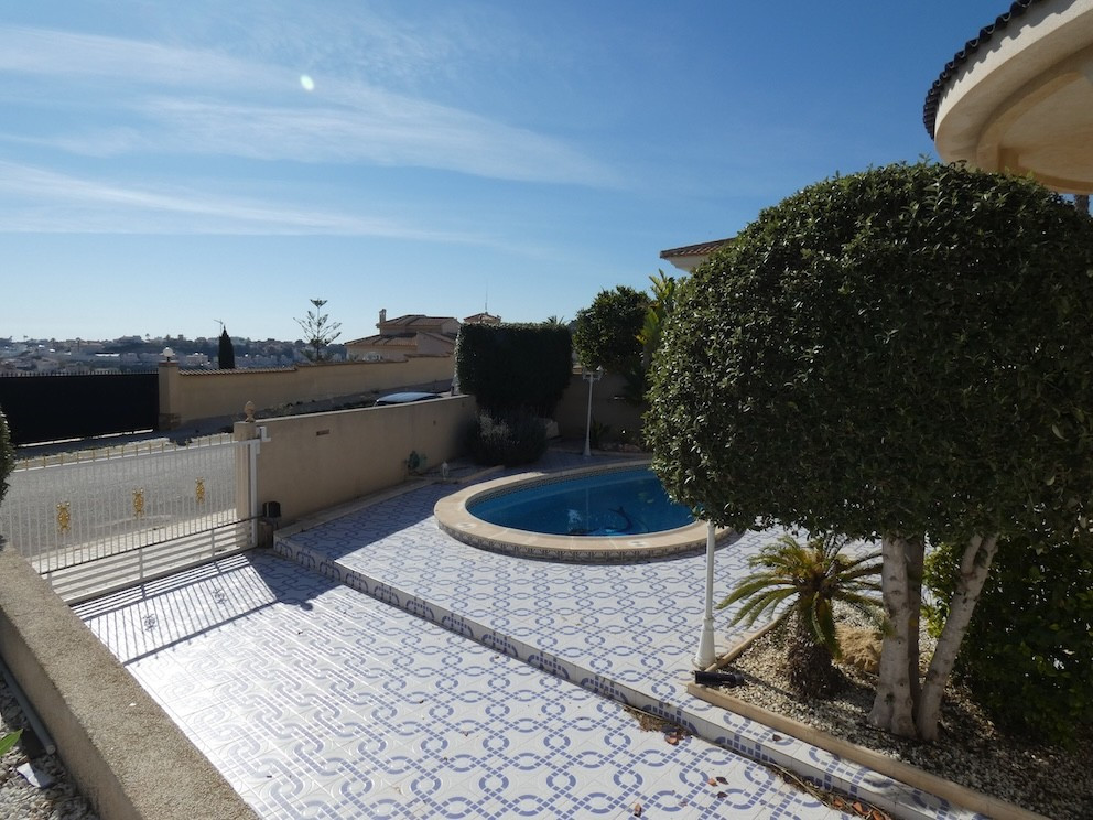 Se vende Villa - Chalet de 4 dormitorios en Costa Blanca, Alicante, España