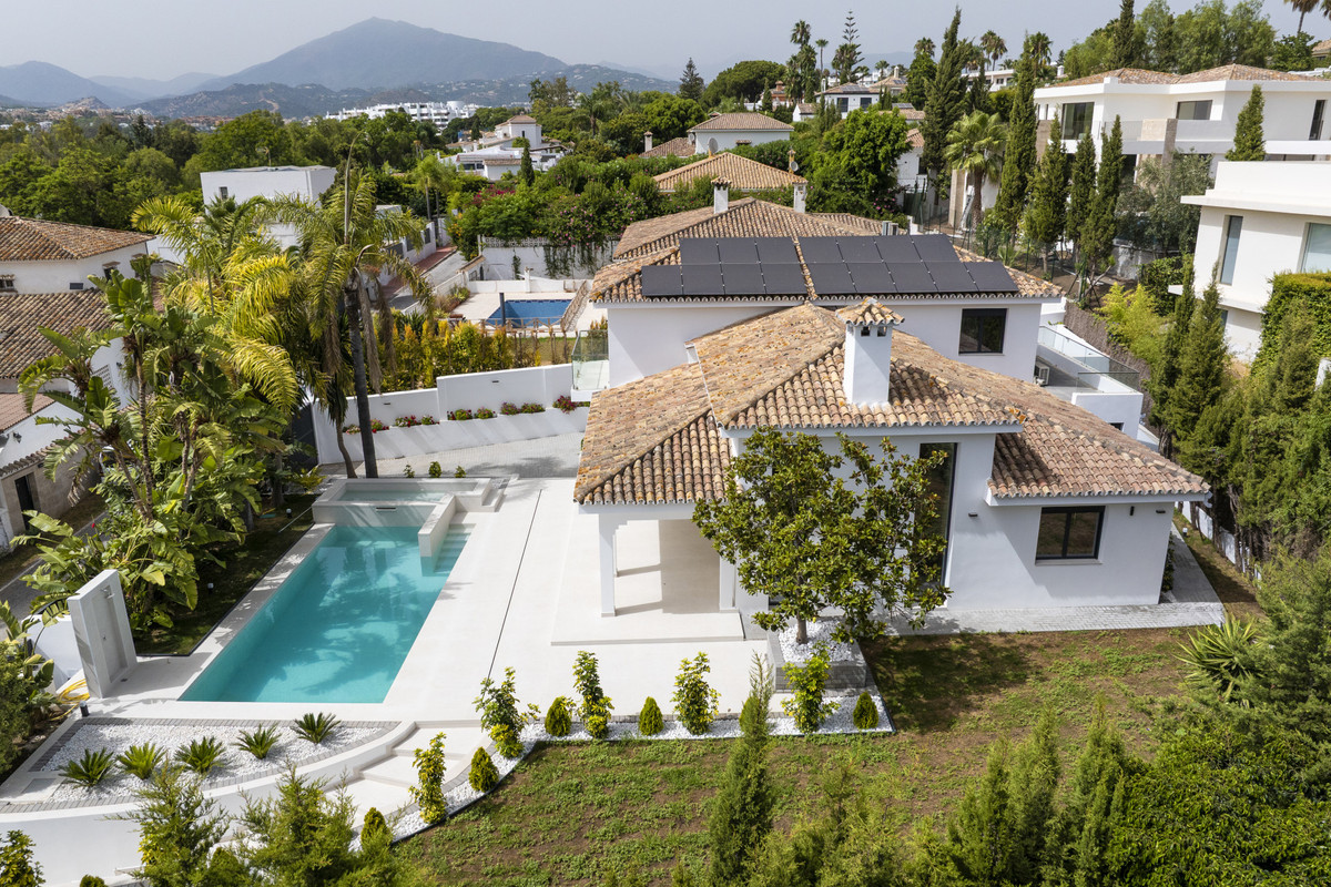 4 Bed Townhouse for sale in Guadalmina Alta Costa Del Sol, Málaga, Spain