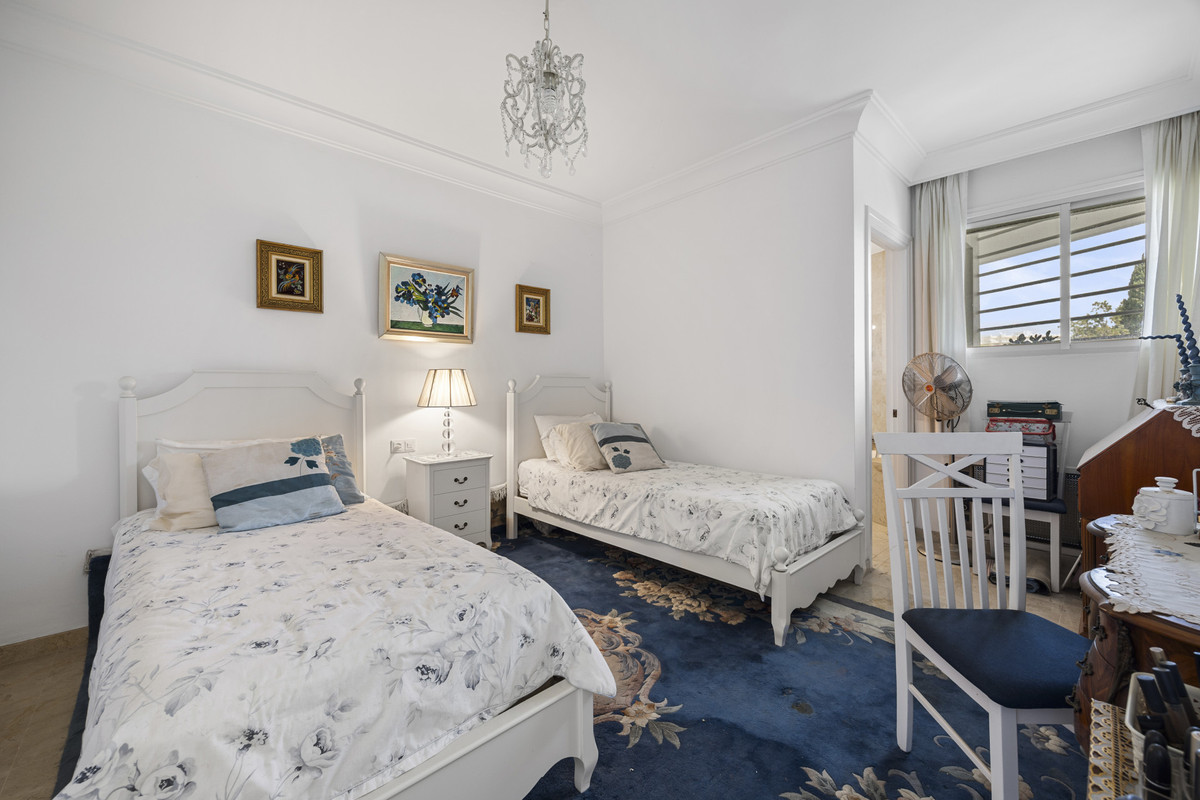 2 Bed Apartment for sale in Guadalmina Alta Costa Del Sol, Málaga, Spain