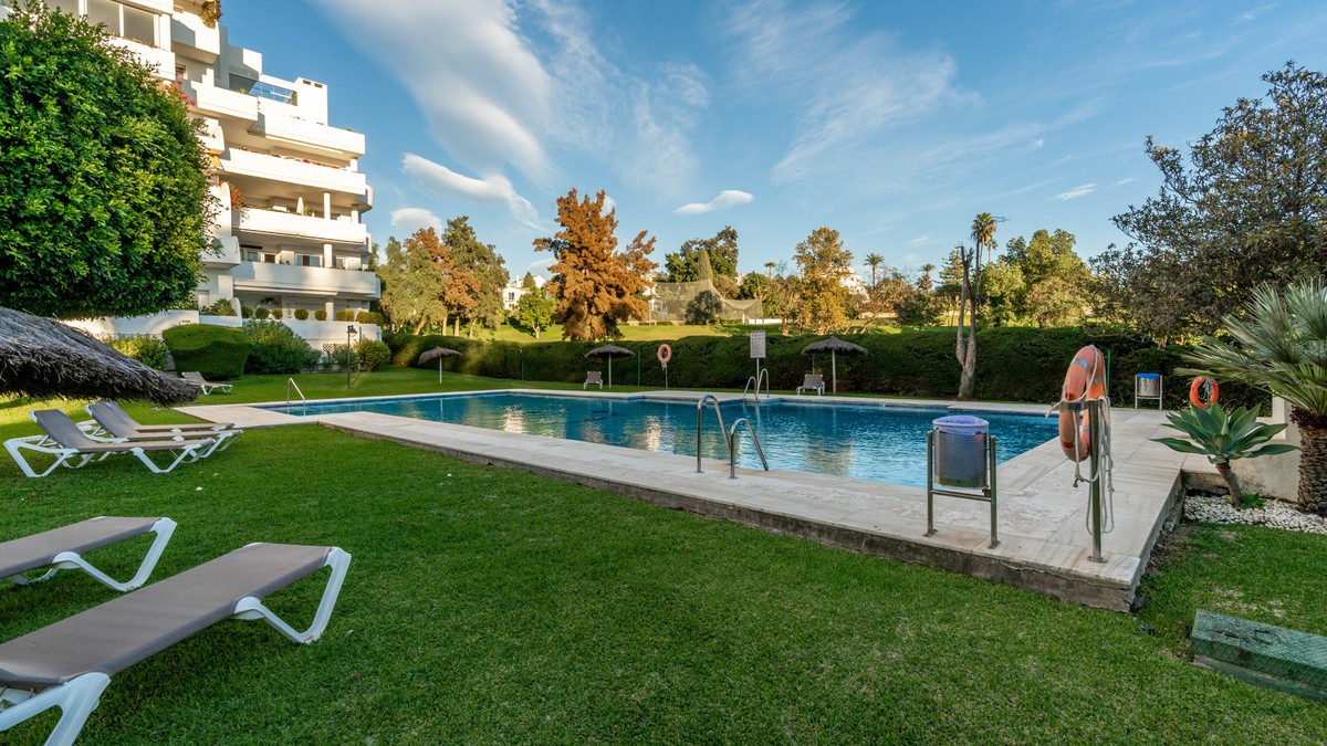 2 Bed Apartment for sale in Guadalmina Alta Costa Del Sol, Málaga, Spain