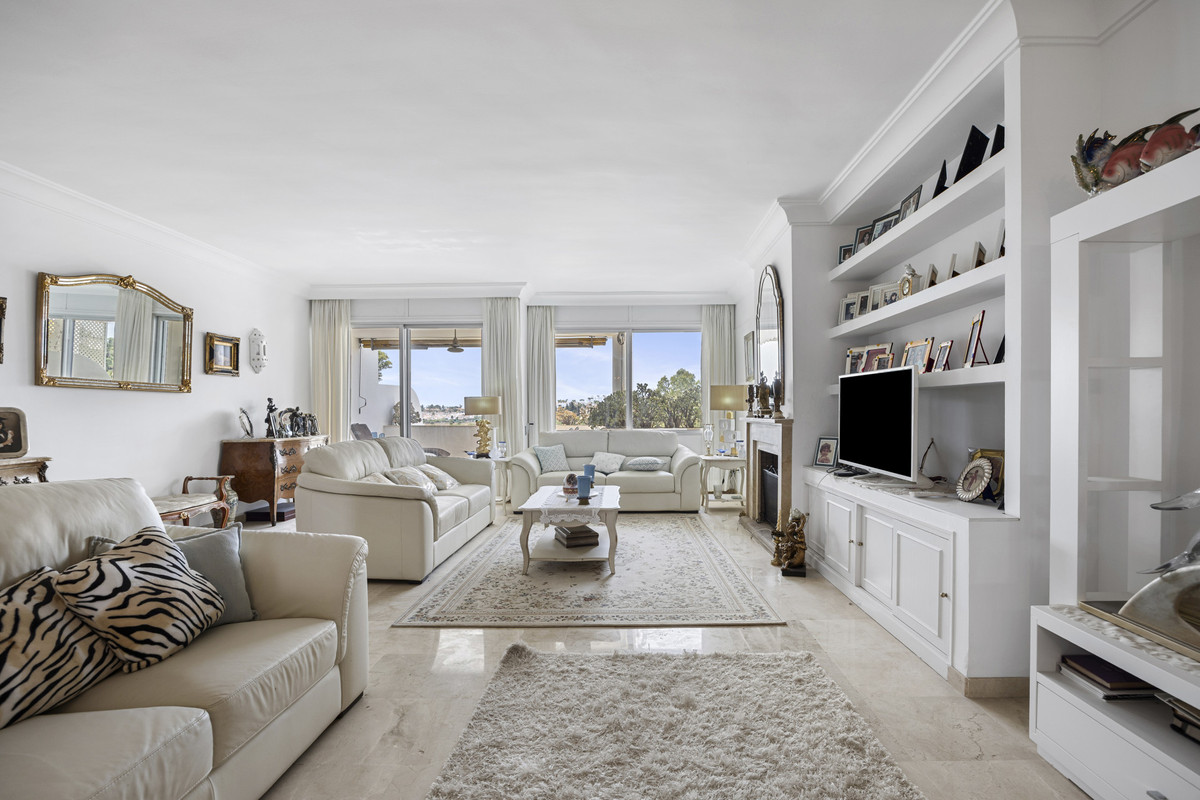 2 Bed Apartment for sale in Guadalmina Alta Costa Del Sol, Málaga, Spain