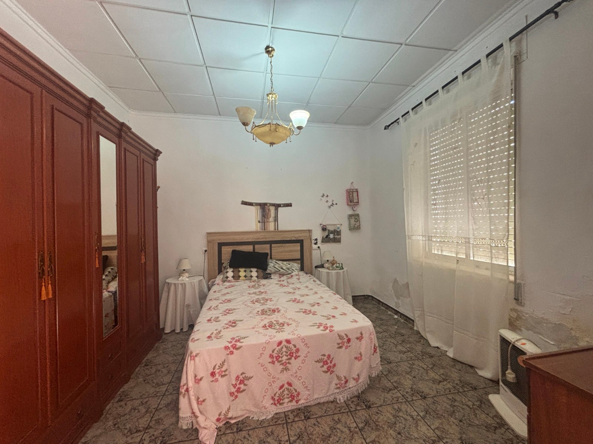 4 Bed Townhouse for sale in Guardamar Del Segura Costa Blanca, Alicante, Spain