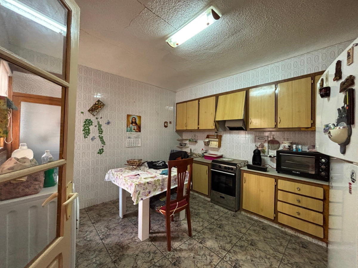 4 Bed Townhouse for sale in Guardamar Del Segura Costa Blanca, Alicante, Spain