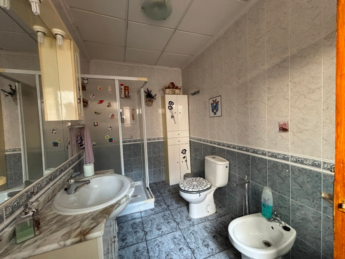 4 Bed Townhouse for sale in Guardamar Del Segura Costa Blanca, Alicante, Spain