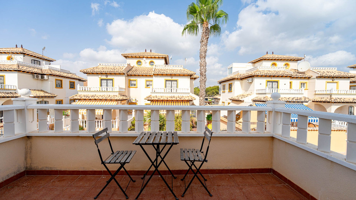 3 Bed Townhouse for sale in Lomas De Cabo Roig Costa Blanca, Alicante, Spain