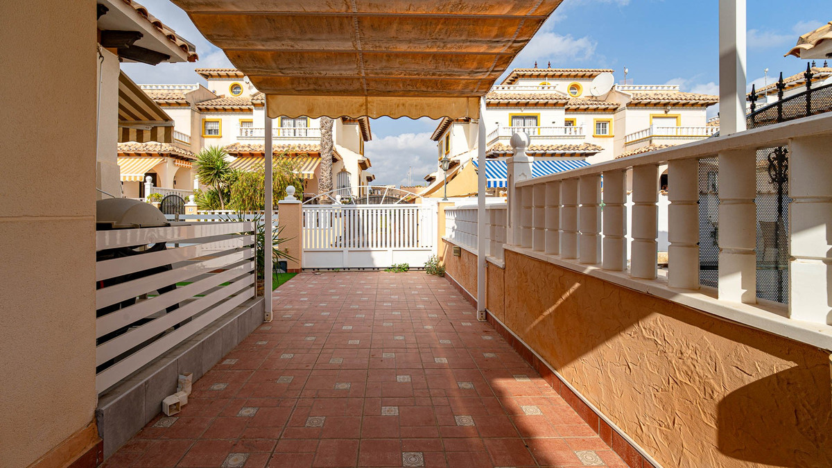 3 Bed Townhouse for sale in Lomas De Cabo Roig Costa Blanca, Alicante, Spain