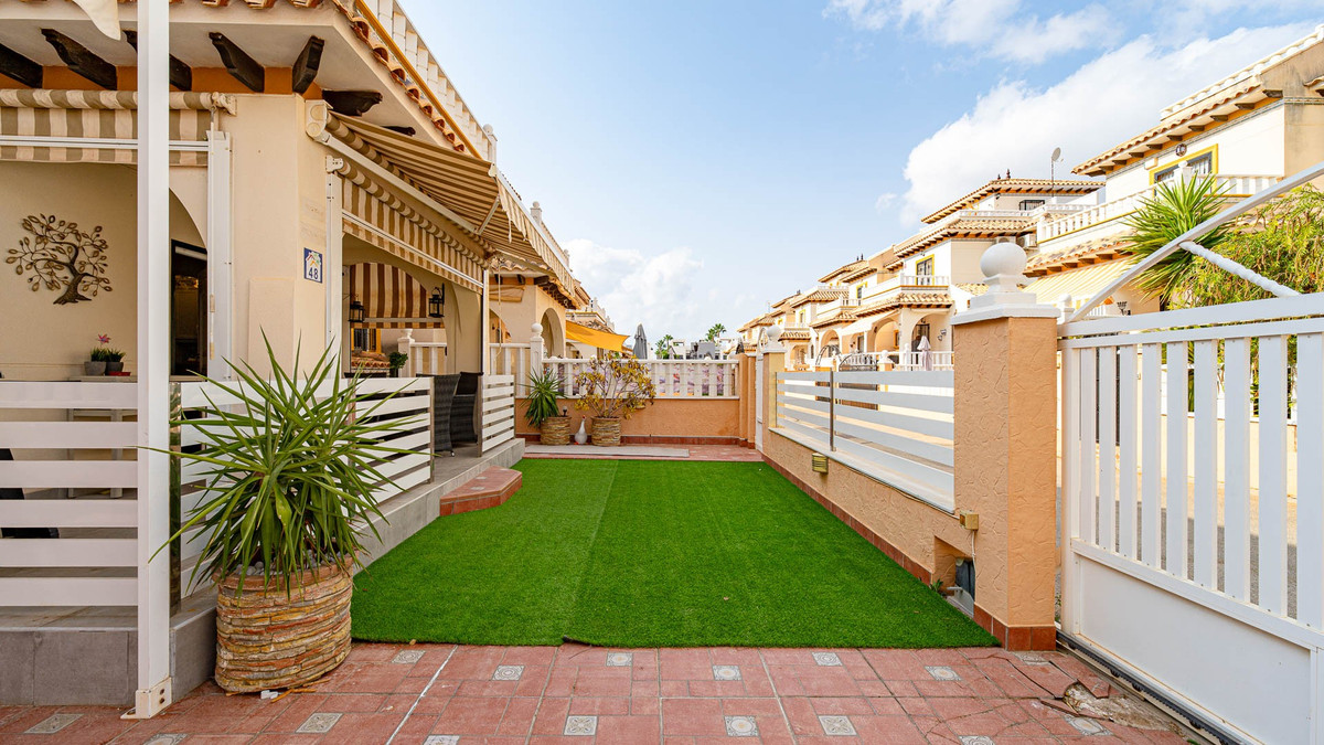 3 Bed Townhouse for sale in Lomas De Cabo Roig Costa Blanca, Alicante, Spain
