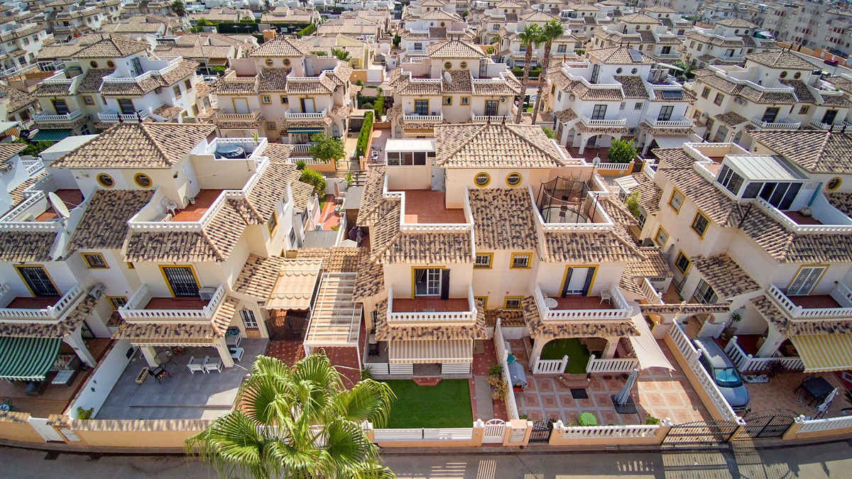 3 Bed Townhouse for sale in Lomas De Cabo Roig Costa Blanca, Alicante, Spain
