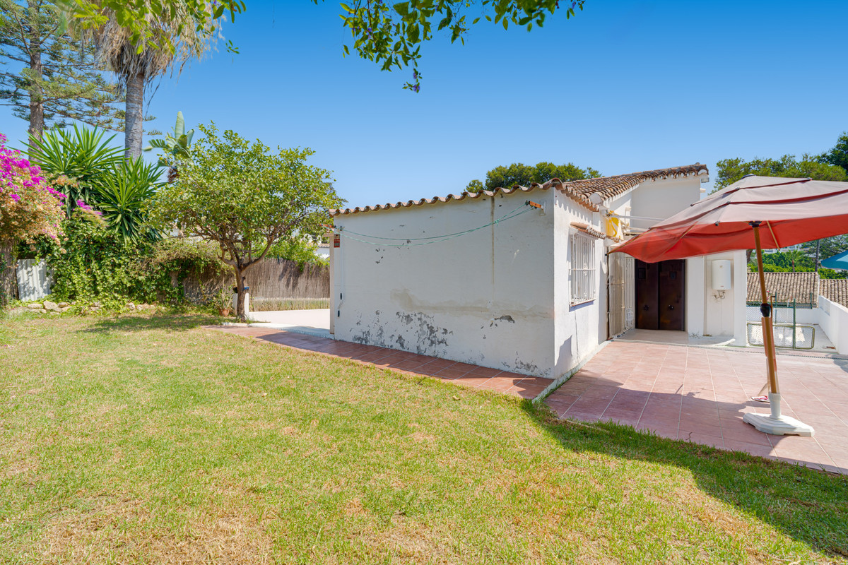 2 Bed Townhouse for sale in Nueva Andalucía Costa Del Sol, Málaga, Spain