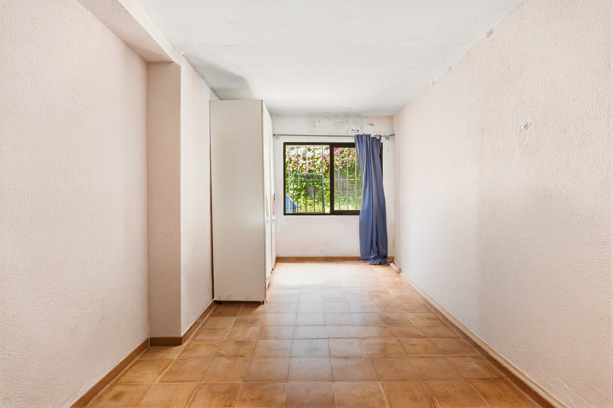 2 Bed Townhouse for sale in Nueva Andalucía Costa Del Sol, Málaga, Spain