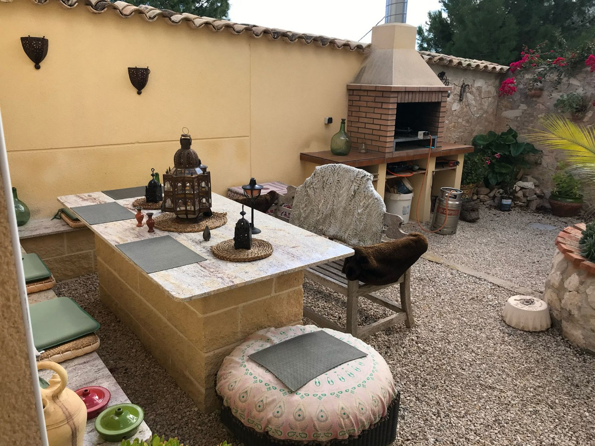 5 Bed Townhouse for sale in Monóvar Costa Blanca, Alicante, Spain