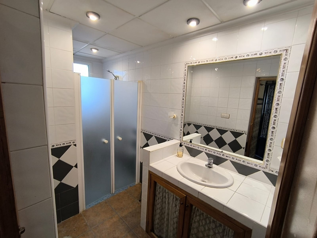Se vende Villa - Chalet de 6 dormitorios en Costa Calida, Murcia, España