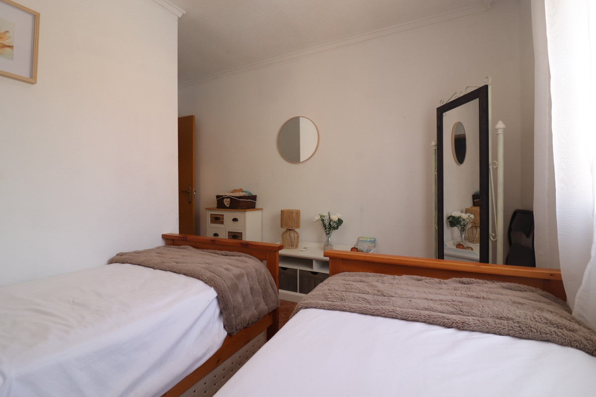 Se vende Pareada de 4 dormitorios en Costa Blanca, Alicante, España