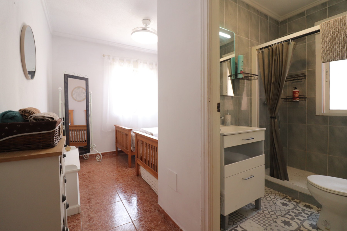 Se vende Pareada de 4 dormitorios en Costa Blanca, Alicante, España