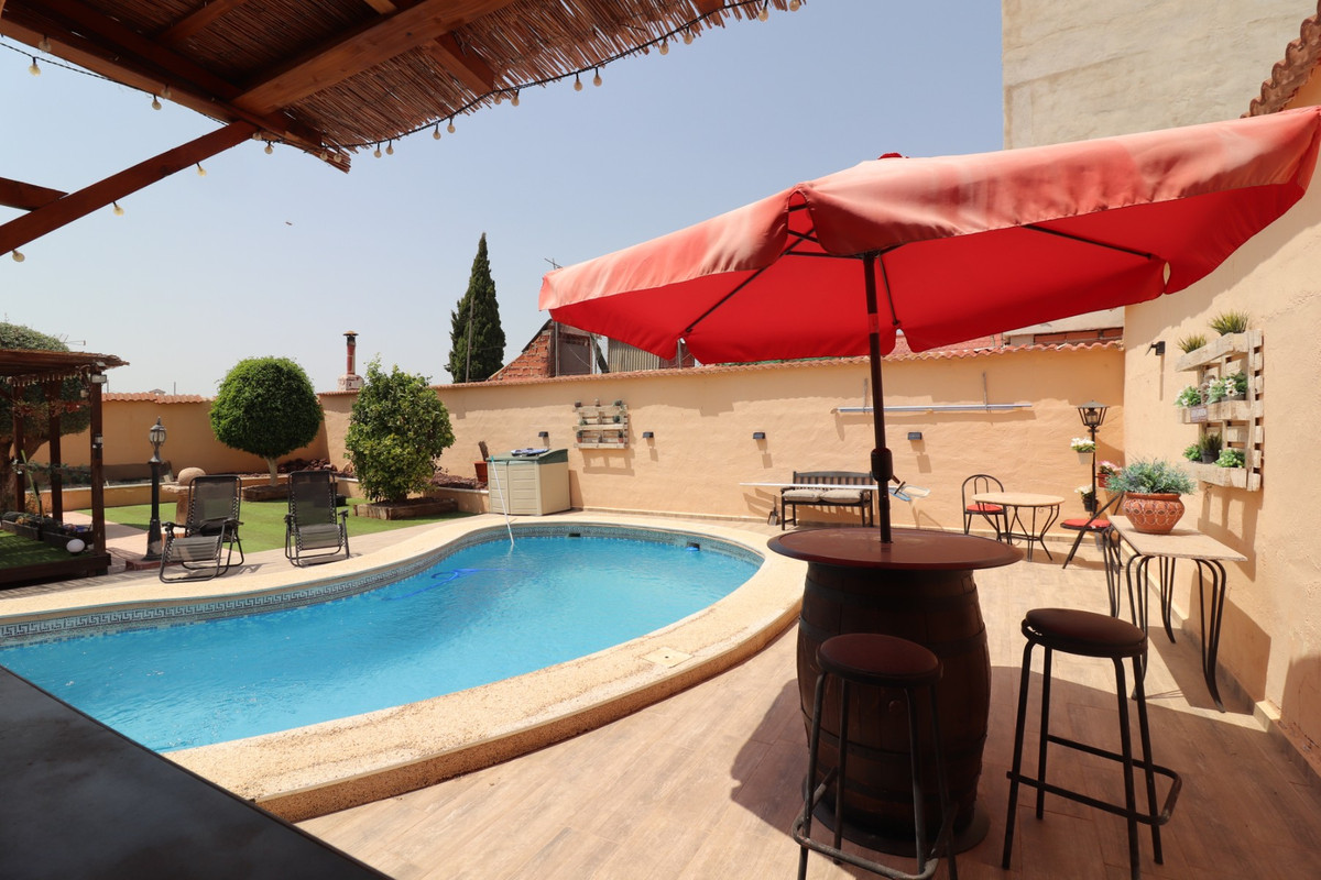 Se vende Pareada de 4 dormitorios en Costa Blanca, Alicante, España