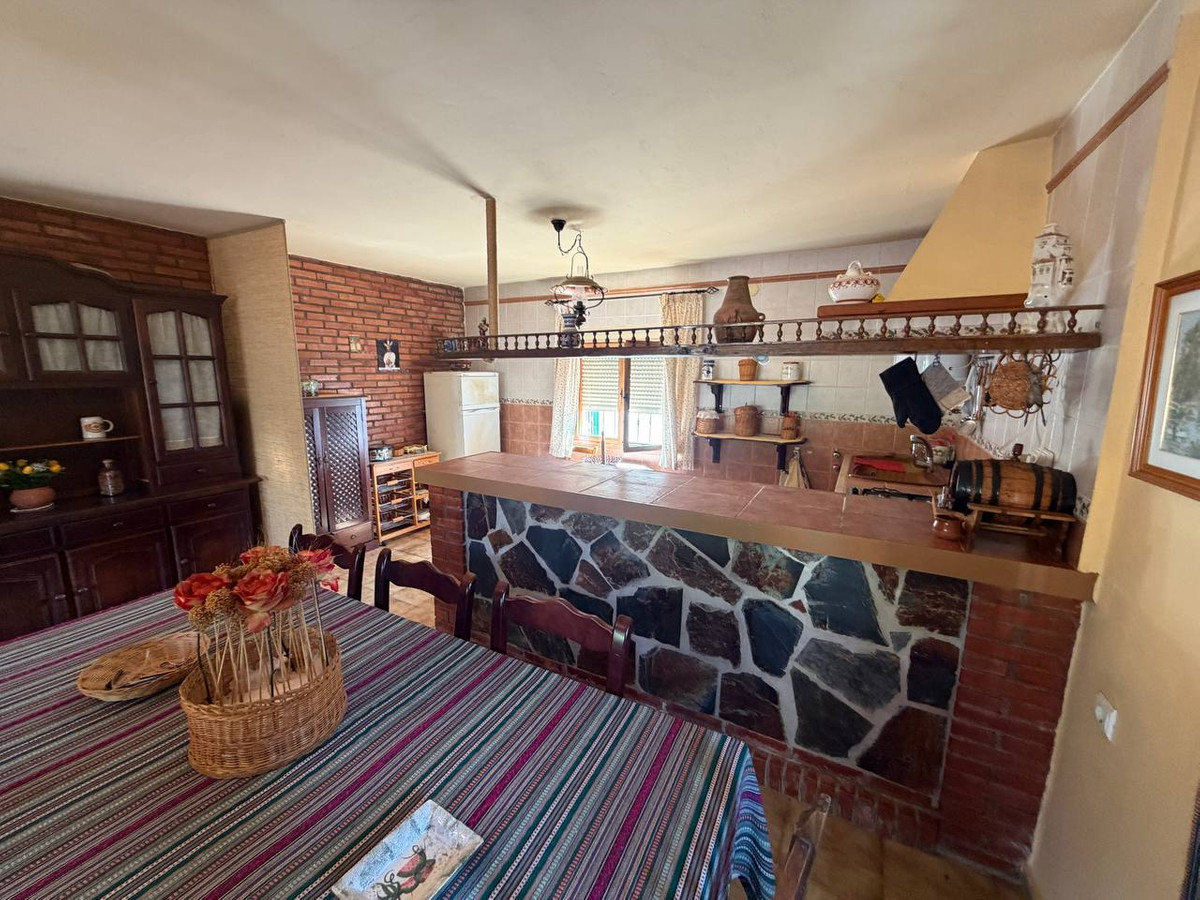 4 Bed Townhouse for sale in Málaga Costa Del Sol, Málaga, Spain