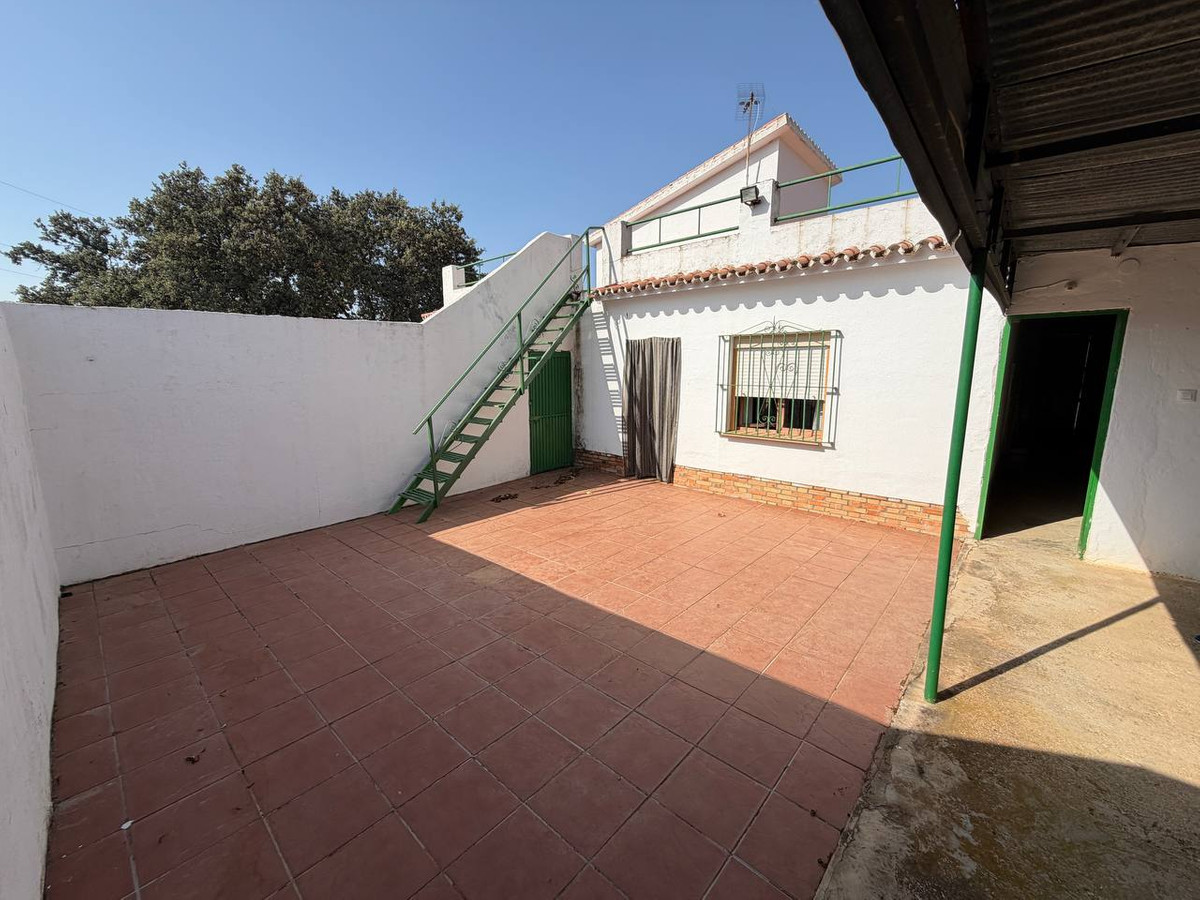 4 Bed Townhouse for sale in Málaga Costa Del Sol, Málaga, Spain