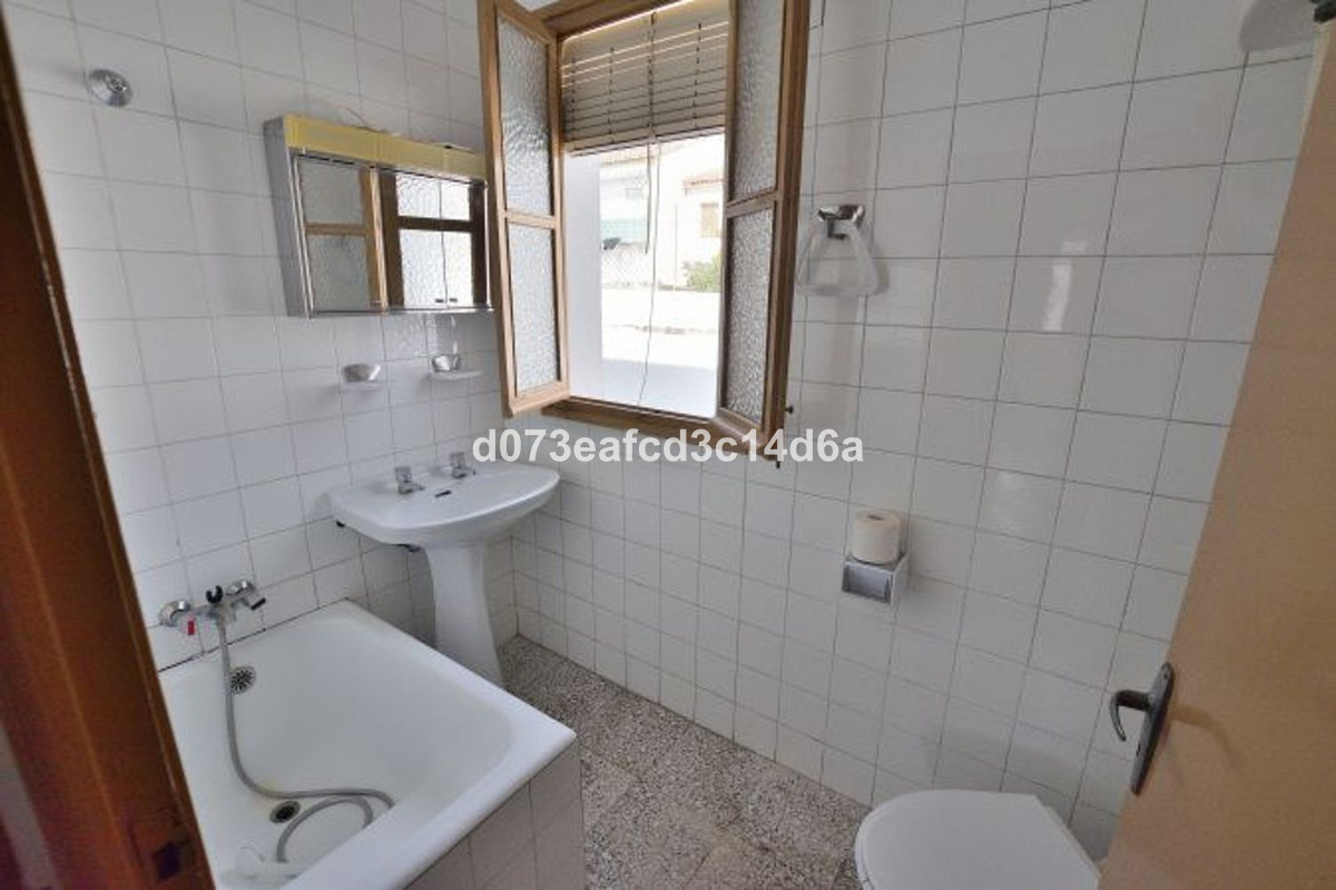 3 Bed Townhouse for sale in Ronda Costa Del Sol, Málaga, Spain