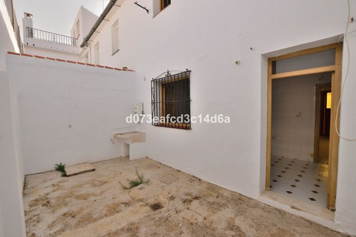 3 Bed Townhouse for sale in Ronda Costa Del Sol, Málaga, Spain