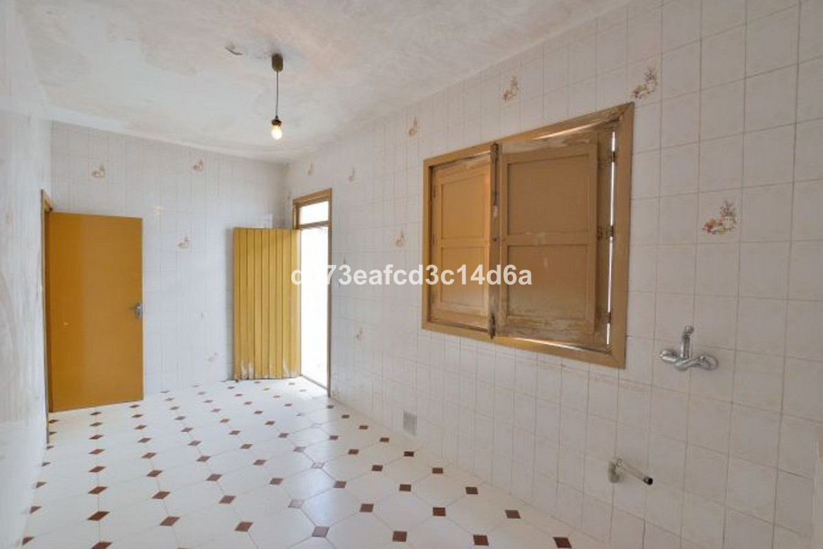 3 Bed Townhouse for sale in Ronda Costa Del Sol, Málaga, Spain