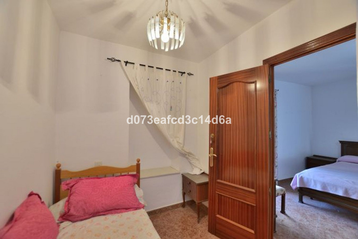 3 Bed Townhouse for sale in Ronda Costa Del Sol, Málaga, Spain