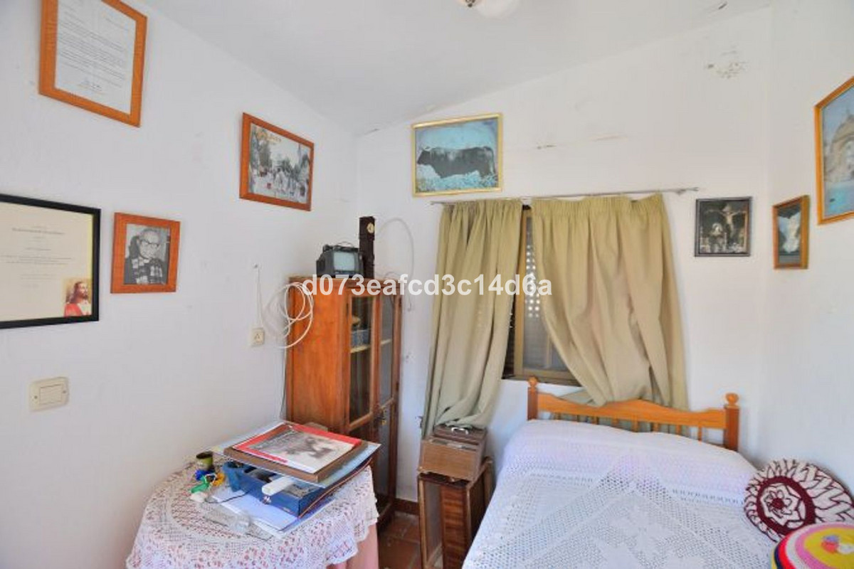 3 Bed Townhouse for sale in Ronda Costa Del Sol, Málaga, Spain