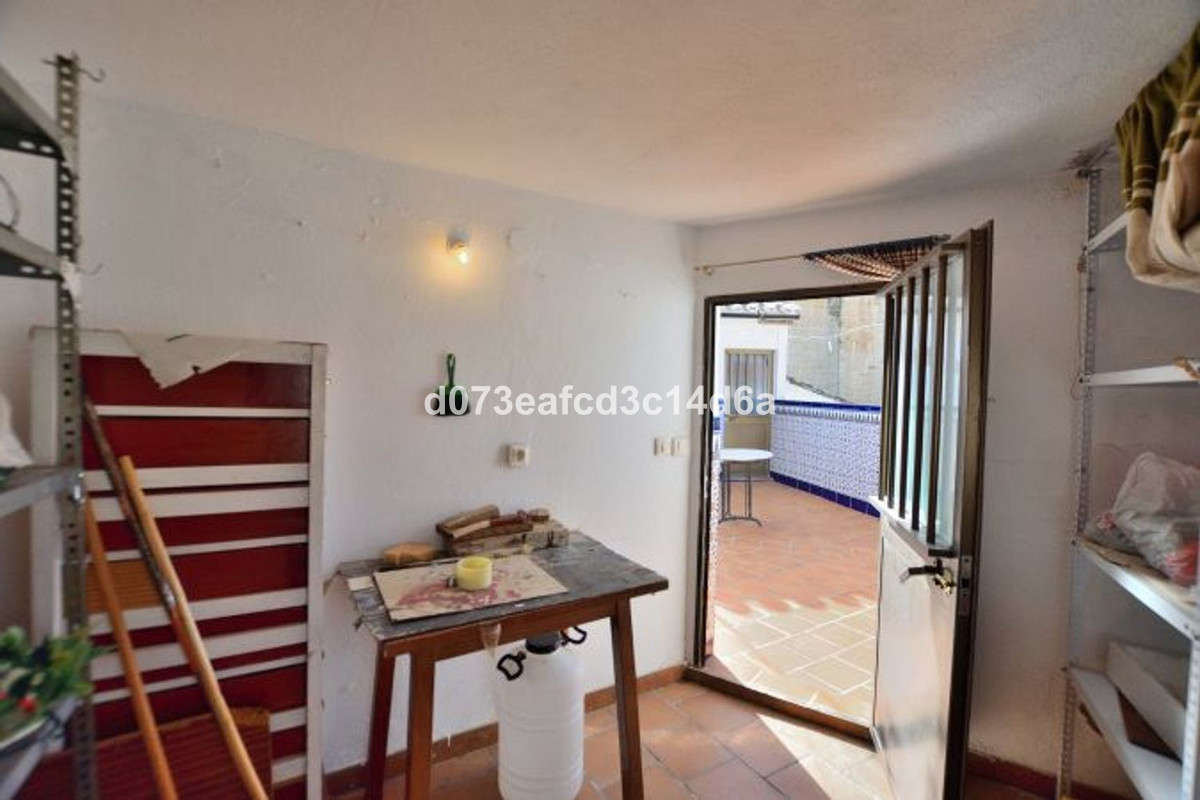 3 Bed Townhouse for sale in Ronda Costa Del Sol, Málaga, Spain