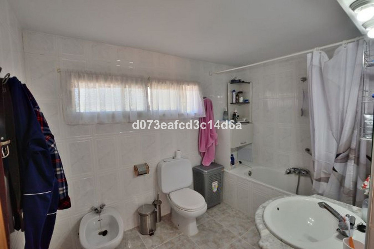 1 Bed Townhouse for sale in Ronda Costa Del Sol, Málaga, Spain