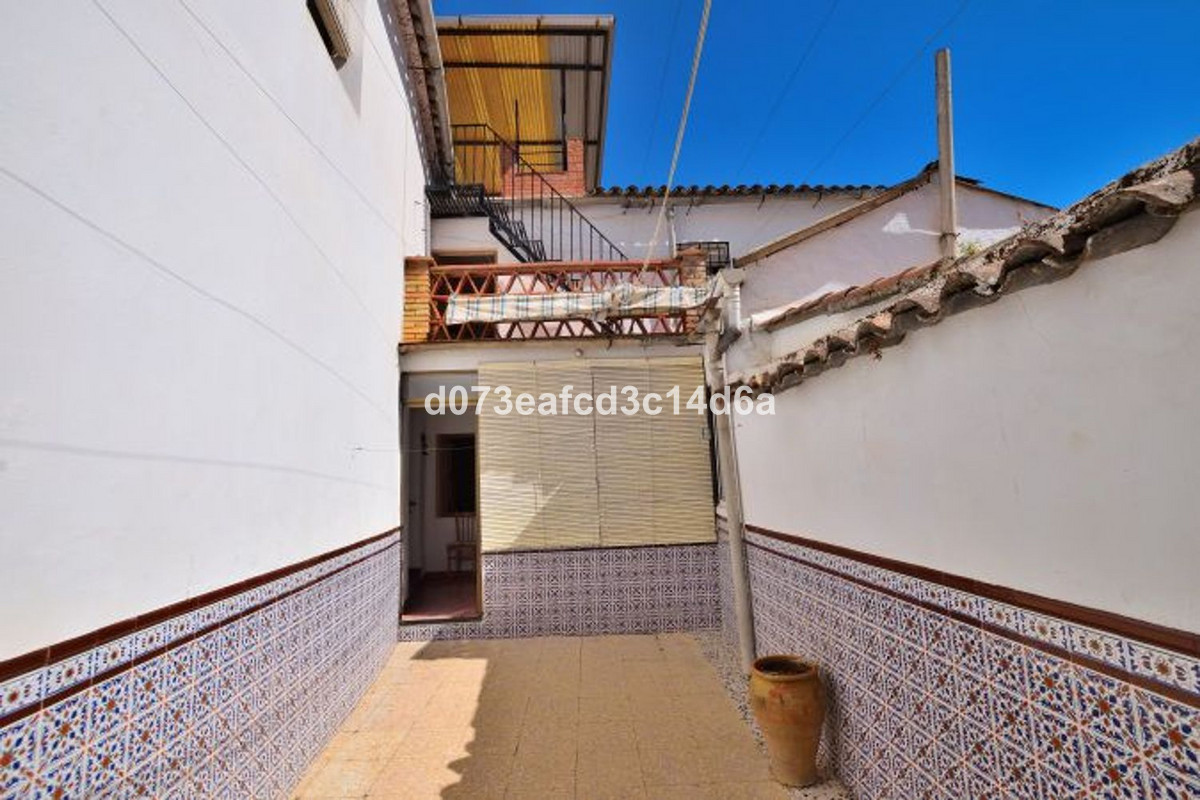 6 Bed Townhouse for sale in Montejaque Costa Del Sol, Málaga, Spain