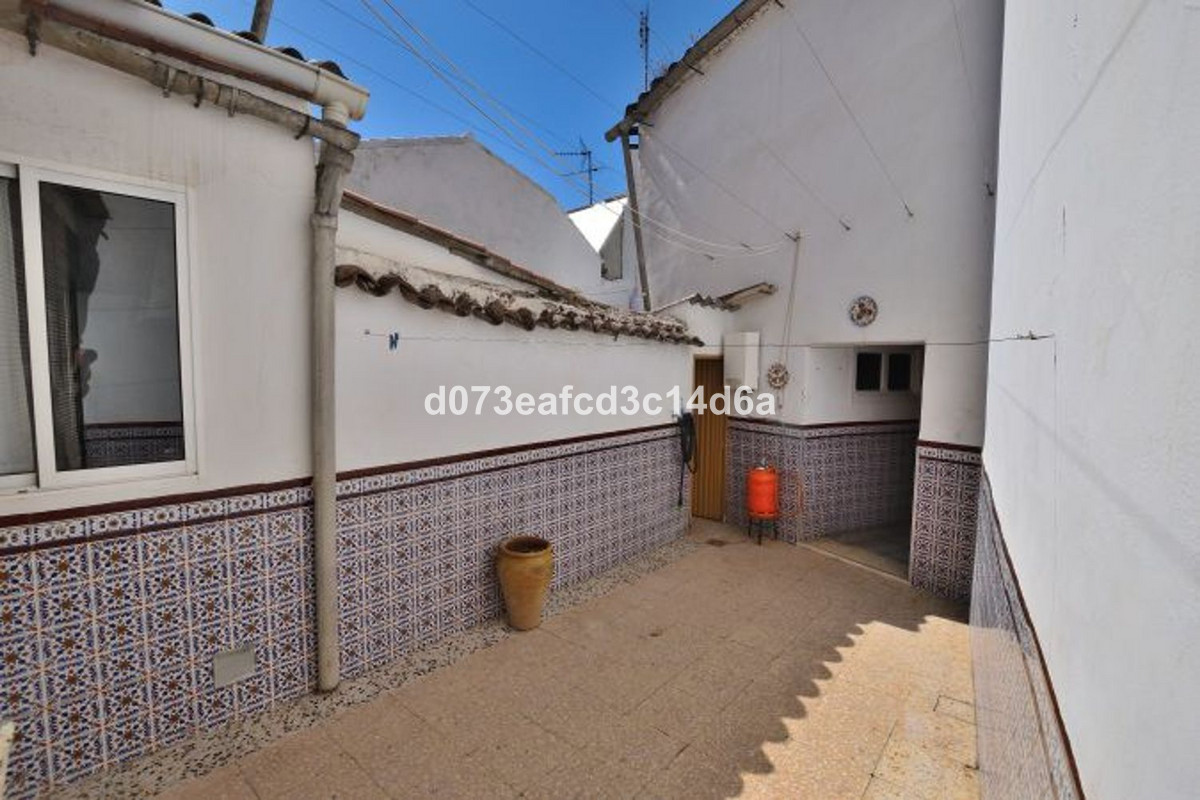 6 Bed Townhouse for sale in Montejaque Costa Del Sol, Málaga, Spain