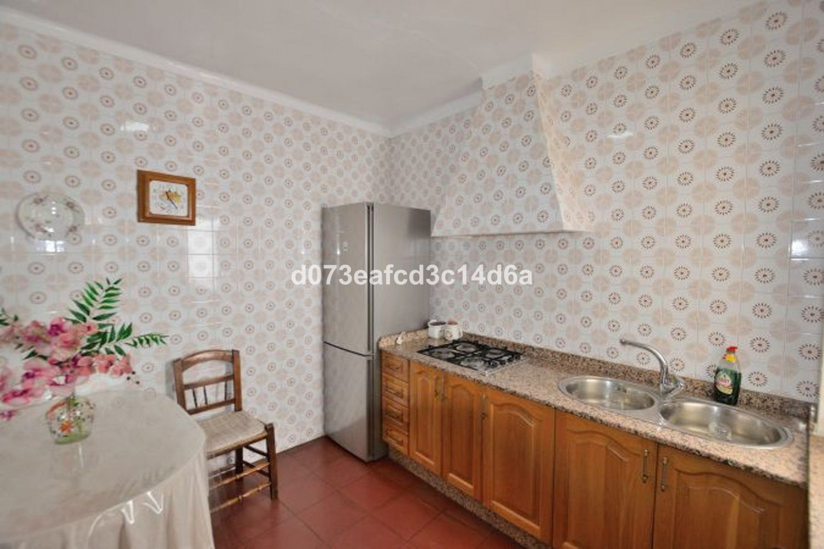 6 Bed Townhouse for sale in Montejaque Costa Del Sol, Málaga, Spain