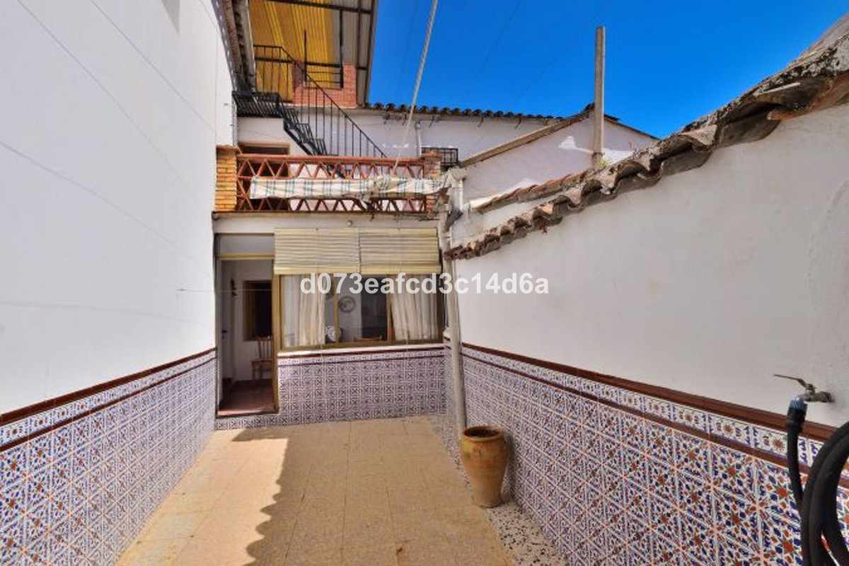 6 Bed Townhouse for sale in Montejaque Costa Del Sol, Málaga, Spain